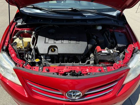 Used 2013 Toyota Corolla LE FWD image 8
