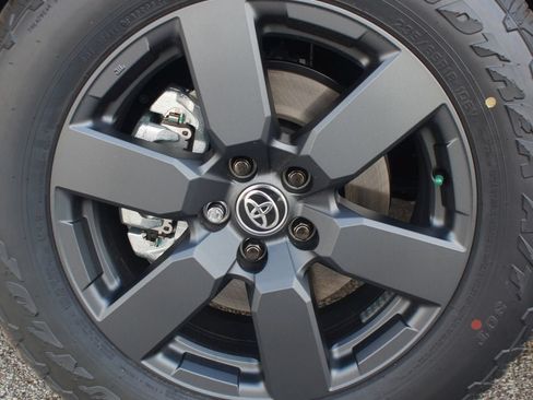 Used 2026 Toyota RAV4 AWD Plug-in Hybrid image 19