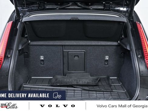 Certified 2023 Volvo XC40 B5 Plus w/ Protection Package Premier image 30