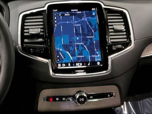 Certified 2023 Volvo XC90 B6 Ultimate image 7