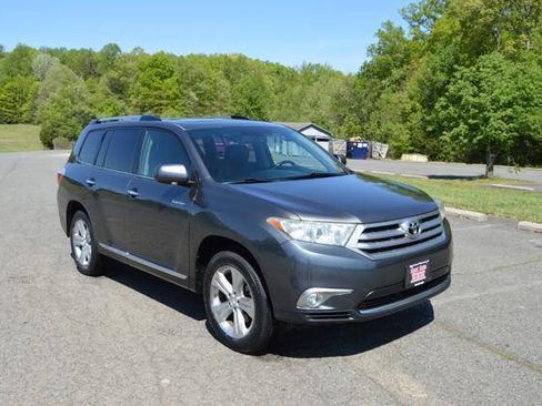 Used 2012 Toyota Highlander Limited w/ Tow Pkg AWD/4WD image 68