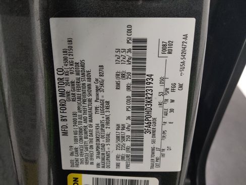 Used 2019 Ford Fusion SE FWD image 33