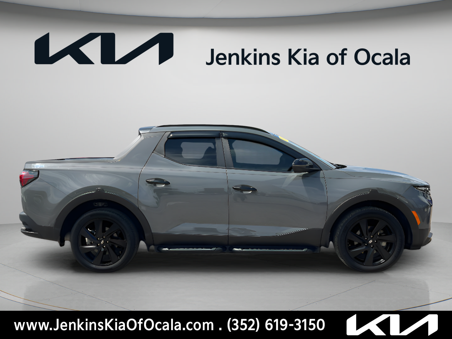 Used 2024 Hyundai Santa Cruz Night AWD/4WD image 2