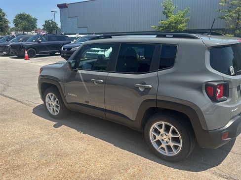 Used 2022 Jeep Renegade Sport w/ Sport Appearance Group AWD/4WD image 6