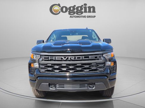 New 2026 Chevrolet Silverado 1500 Custom Trail Boss w/ Dark Appearance Package image 9