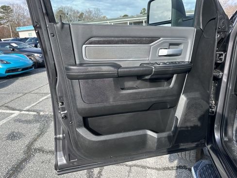 Used 2023 RAM 2500 Big Horn w/ Level 1 Equipment Group image 24