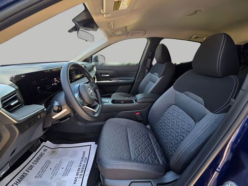 New 2026 Nissan Kicks SV w/ Charging Package FWD image 15