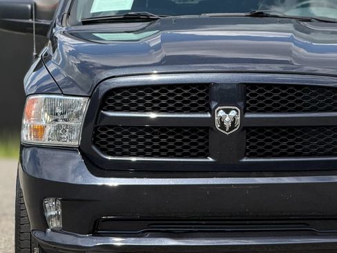 Used 2017 RAM 1500 Express AWD/4WD image 11