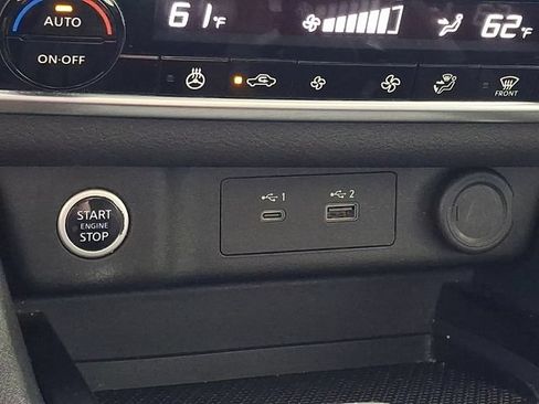Used 2023 Nissan Rogue SV w/ SV Premium Package FWD image 30
