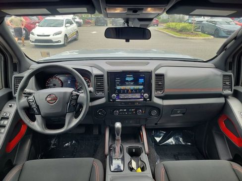 Used 2024 Nissan Frontier PRO-4X w/ Off-Road Protection Package AWD/4WD image 9