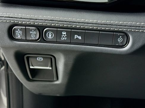Used 2023 Acura MDX SH-AWD w/ Advance Package image 11
