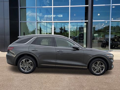 Used 2022 Genesis GV70 2.5T w/ Advanced Package image 4