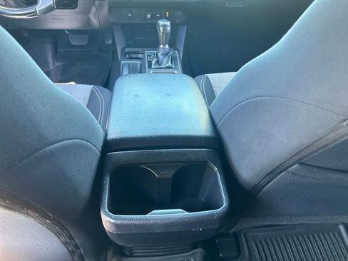 Used 2023 Toyota Tacoma TRD Sport AWD/4WD image 28