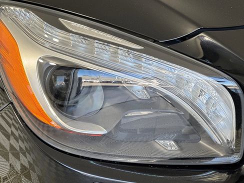 Used 2013 Mercedes-Benz SL 550 w/ Premium Pkg image 10