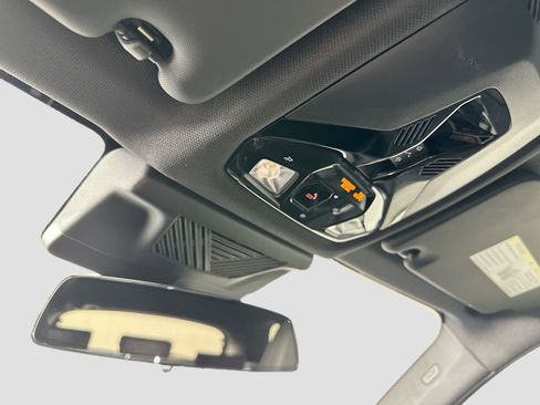 Used 2025 BMW X1 xDrive28i image 19