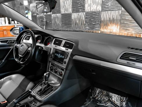 Used 2017 Volkswagen Golf Wolfsburg Edition FWD image 15