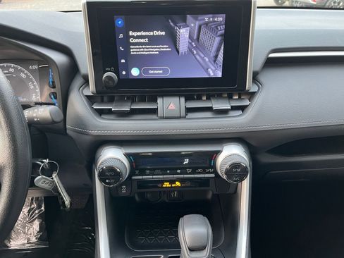 Used 2025 Toyota RAV4 LE image 18