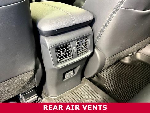 Used 2022 Toyota RAV4 XLE Premium AWD/4WD image 10