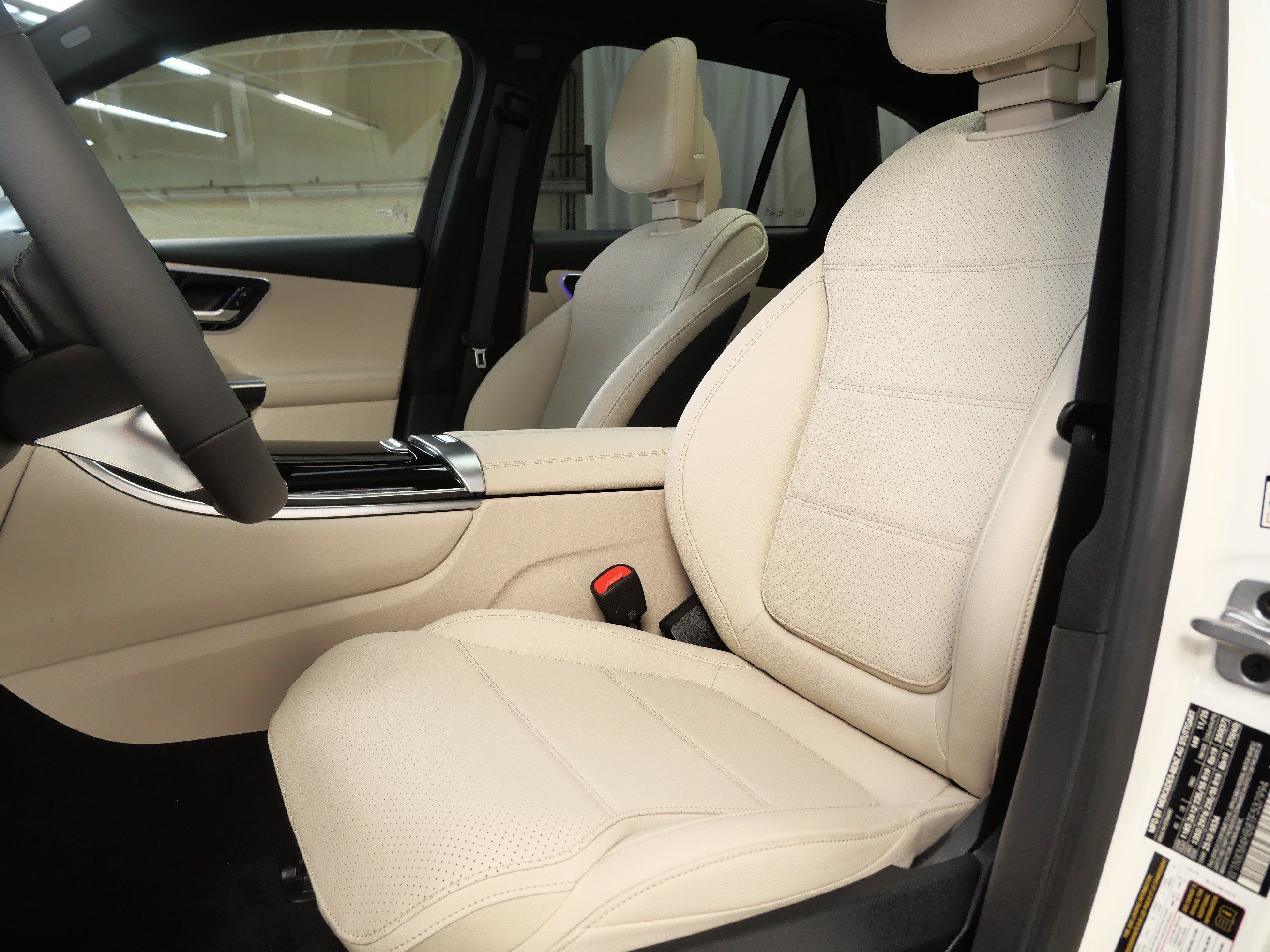 New 2026 Mercedes-Benz GLC 300 4MATIC image 3