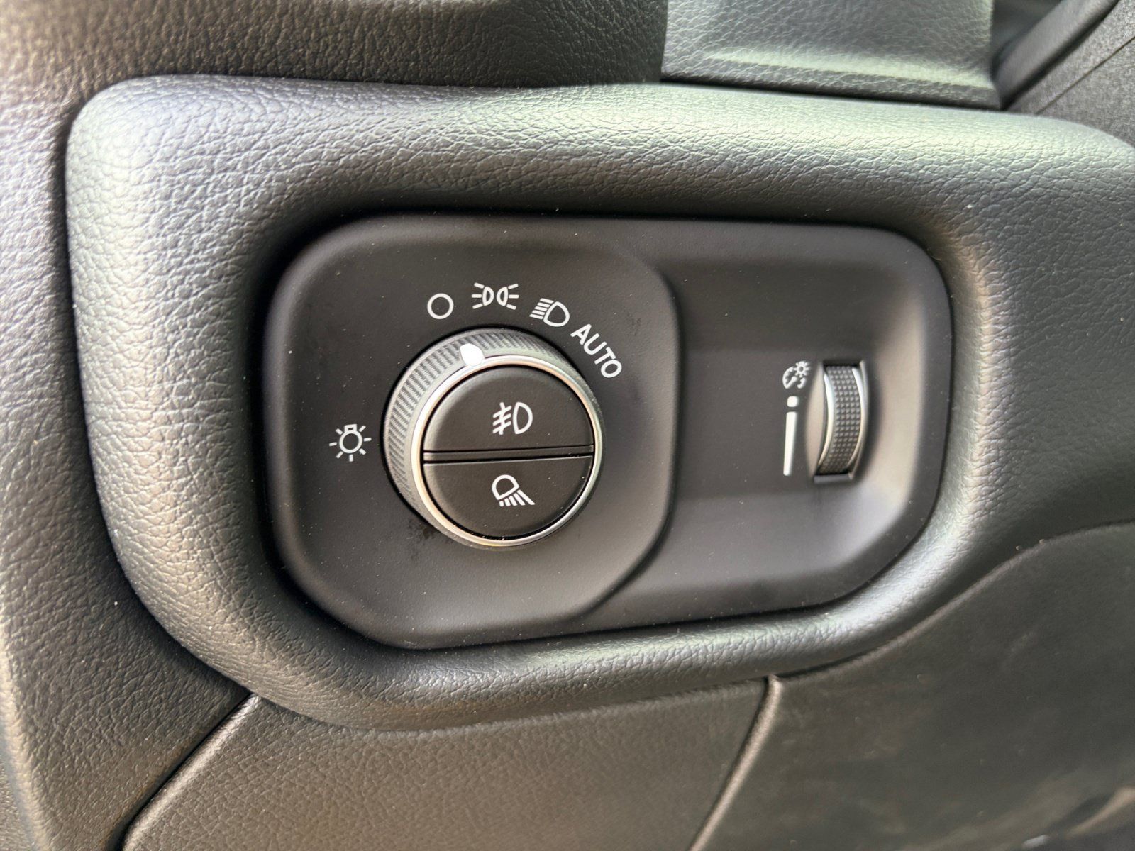 New 2027 RAM 3500 Tradesman AWD/4WD image 32