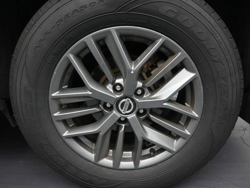 Used 2021 Nissan Rogue S FWD image 10