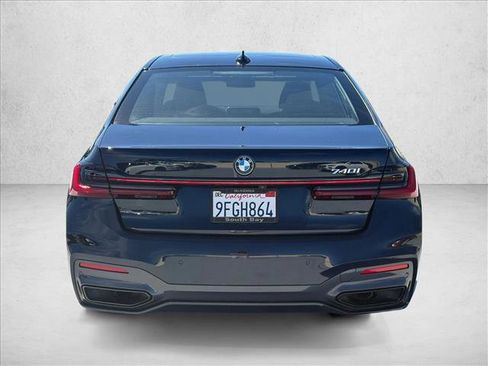 Used 2020 BMW 740i w/ M Sport Package image 6