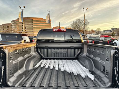 New 2026 GMC Canyon Elevation w/ Convenience Package image 26