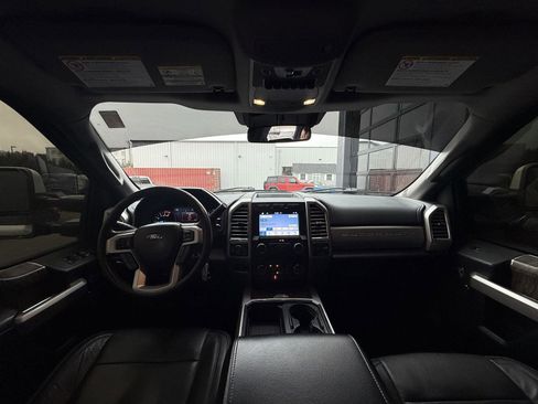 Used 2017 Ford F250 Lariat w/ Lariat Value Package image 10