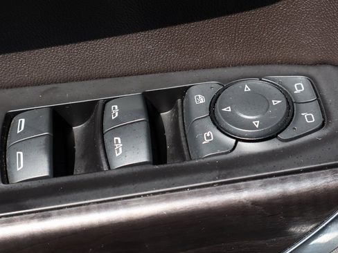 Used 2019 Chevrolet Silverado 1500 LTZ w/ LTZ Premium Package image 15