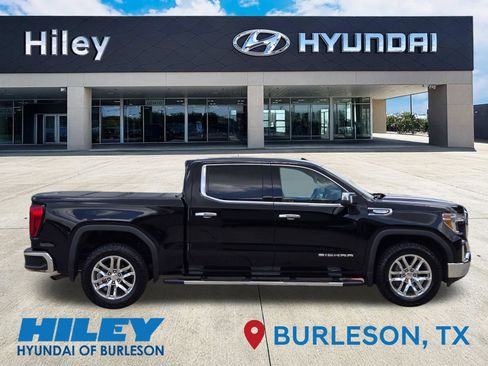 Used 2020 GMC Sierra 1500 SLT RWD image 3