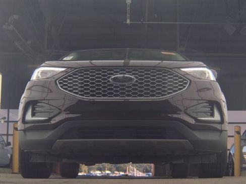 Used 2023 Ford Edge SEL AWD/4WD image 4