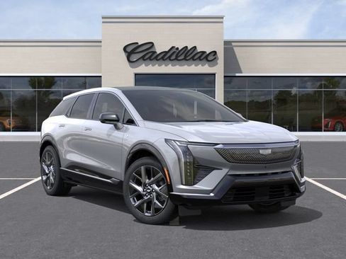 Used 2026 Cadillac Optiq Luxury 1 w/ LPO, Floor Liner Package AWD/4WD image 7