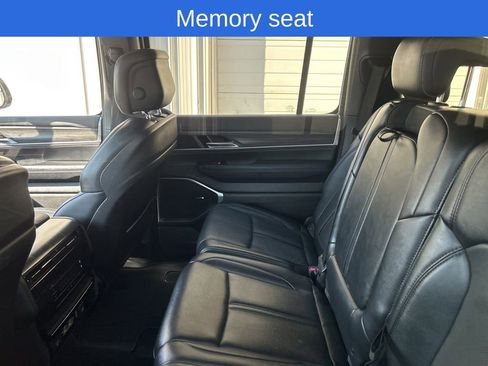 Used 2024 Jeep Wagoneer L Series II w/ Flexible Seating Group image 7