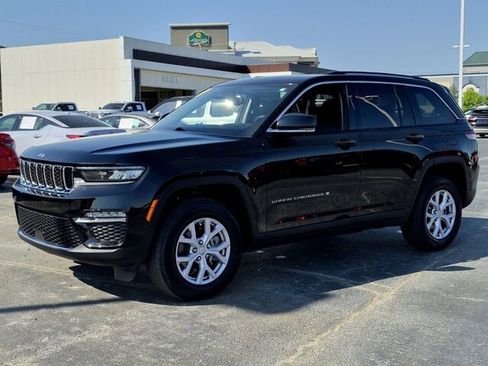 Used 2022 Jeep Grand Cherokee Limited image 7