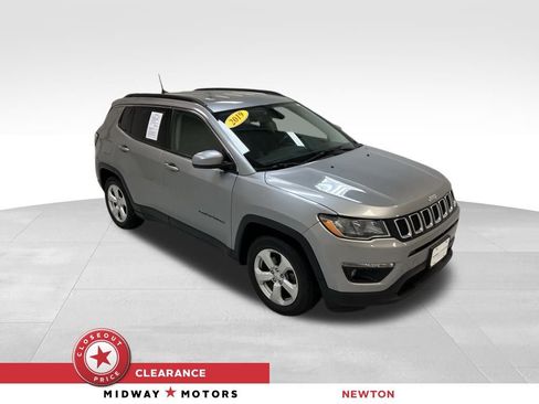 Used 2019 Jeep Compass Latitude w/ Popular Equipment Group image 1