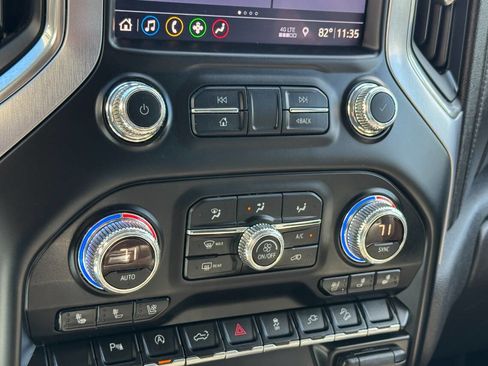 Used 2019 GMC Sierra 1500 SLT w/ SLT Premium Package image 26