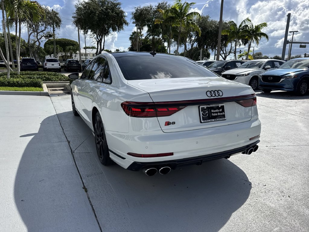 Used 2025 Audi S8 w/ Executive Package AWD/4WD image 13