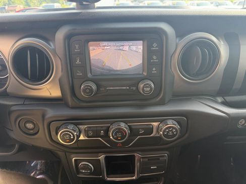Used 2020 Jeep Wrangler Unlimited Sport AWD/4WD image 29