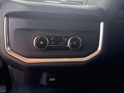 Used 2025 Ford Expedition Max Active RWD image 12