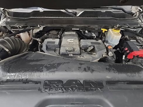 Used 2019 RAM 5500 Tradesman image 12