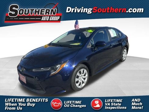 Used 2023 Toyota Corolla LE image 1