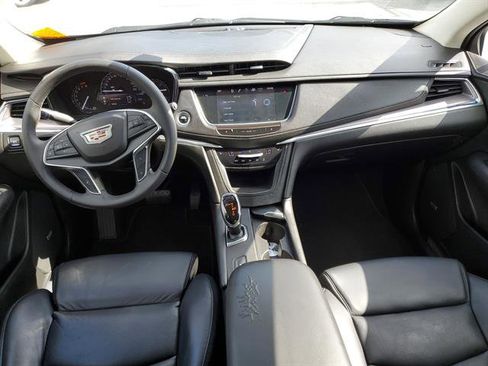 Used 2017 Cadillac XT5 Luxury FWD image 60