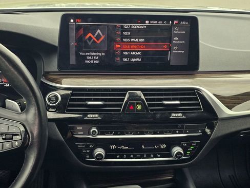 Used 2021 BMW 530i xDrive w/ Premium Package AWD/4WD image 15