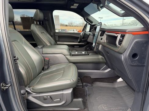 Used 2022 Ford Expedition Timberline image 9