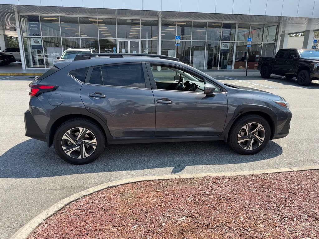 Used 2024 Subaru Crosstrek 2.0i Premium AWD/4WD image 2