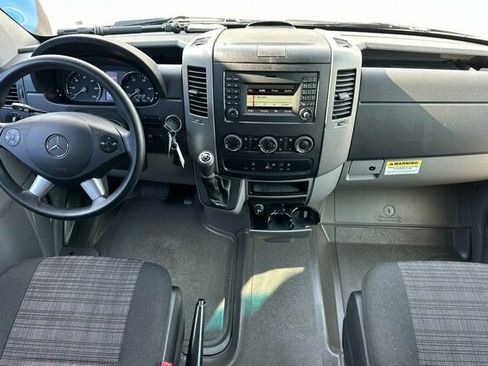 Used 2016 Mercedes-Benz Sprinter 2500 image 15