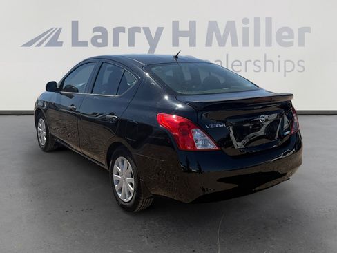 Used 2014 Nissan Versa S Plus image 3