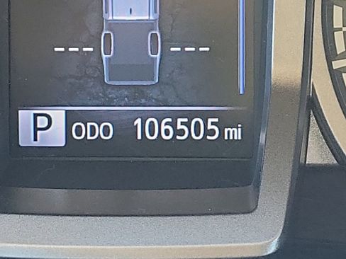 Used 2018 Toyota Tacoma SR5 image 9