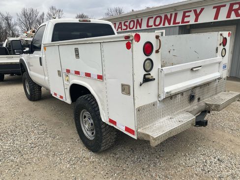 Used 2012 Ford F250 XL w/ XL Value Pkg image 5