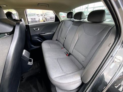 Used 2025 Kia K4 LXS image 18